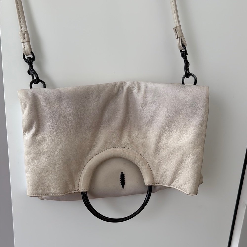 Thacker Elegant Cream Leather Shoulder Bag